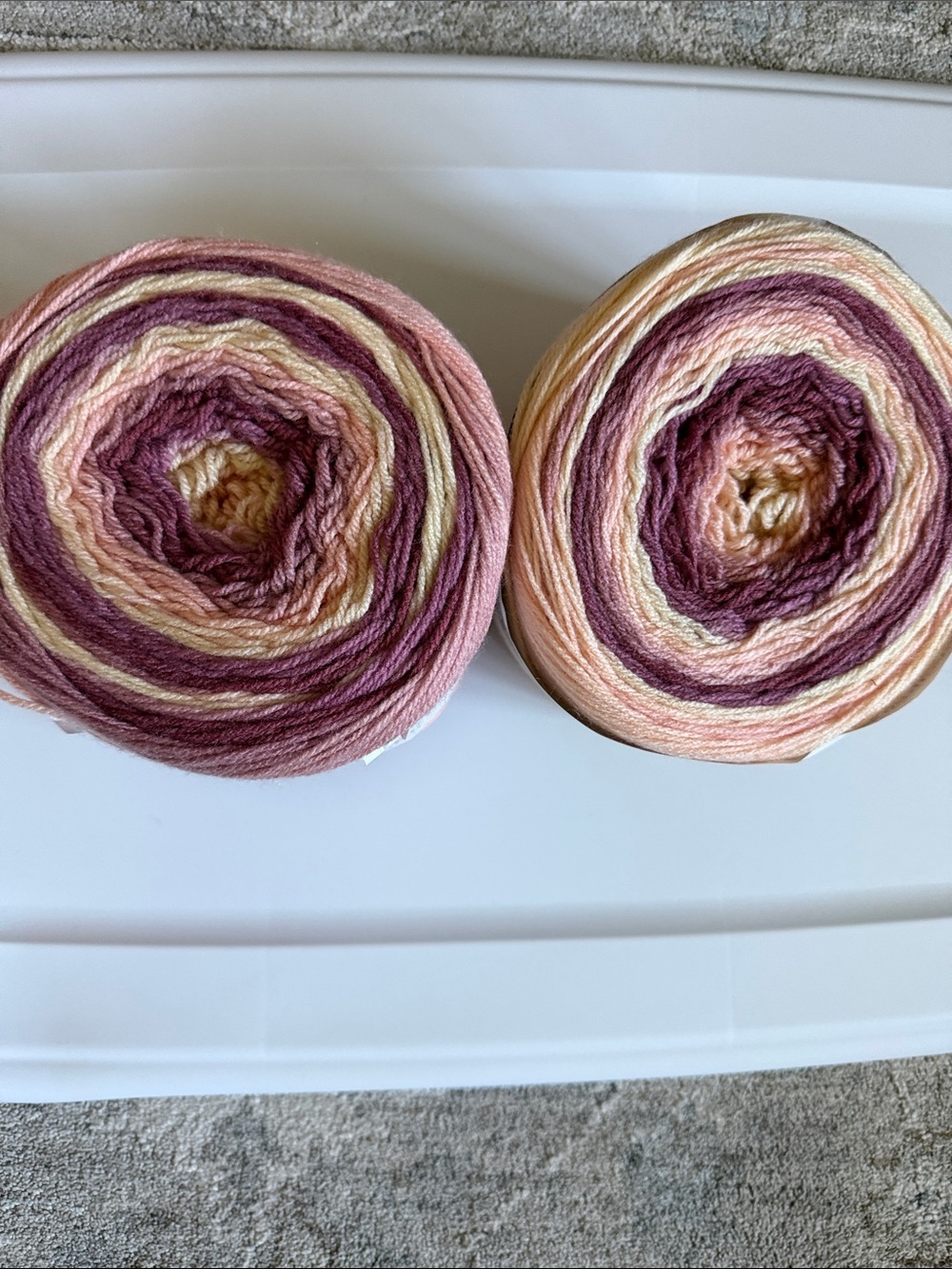 Caron Skinny Cakes 
Color:Turkish Delight
Size:8.8oz ea
Lot of 2